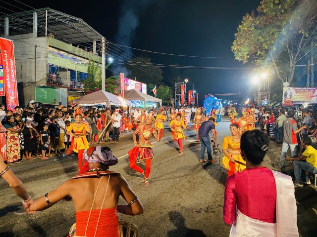 Dambadeniya Esala Perahera